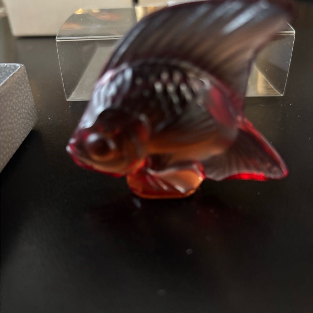 Lalique Signed Seal Fish Red (Cachet Poisson Rouge) in Box Code 3002300 - Picture 3 of 7